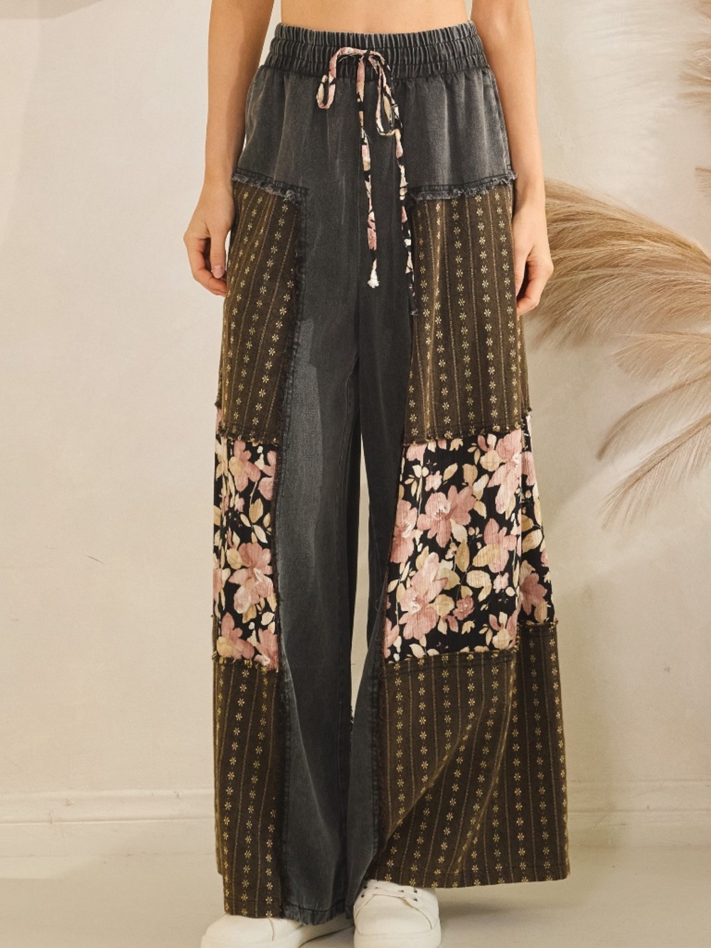 Sage + Fig Mineral Wash Floral Print Wide leg Pants - Picture 2 of 10